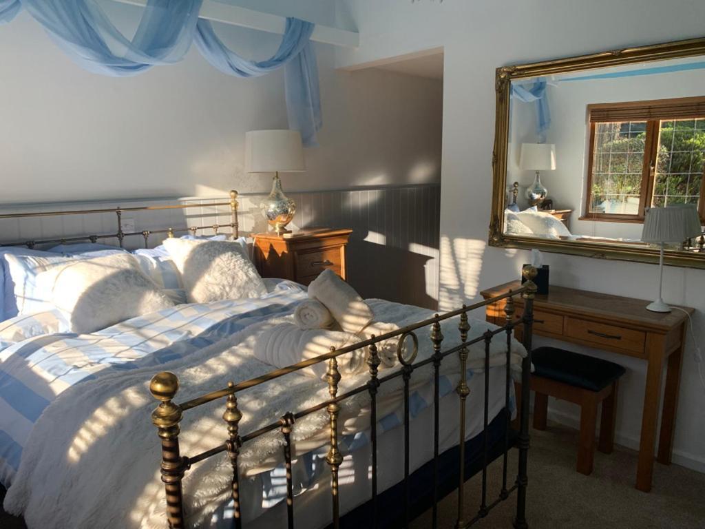 Newton Farmhouse Whiteparish Екстериор снимка
